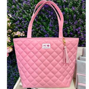 New Makeup Junkie Pink Luxe Quilted Weekender